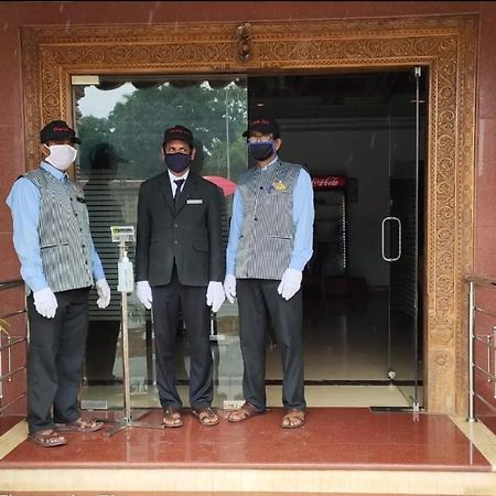 Hotel Sharada International 우두피 외부 사진