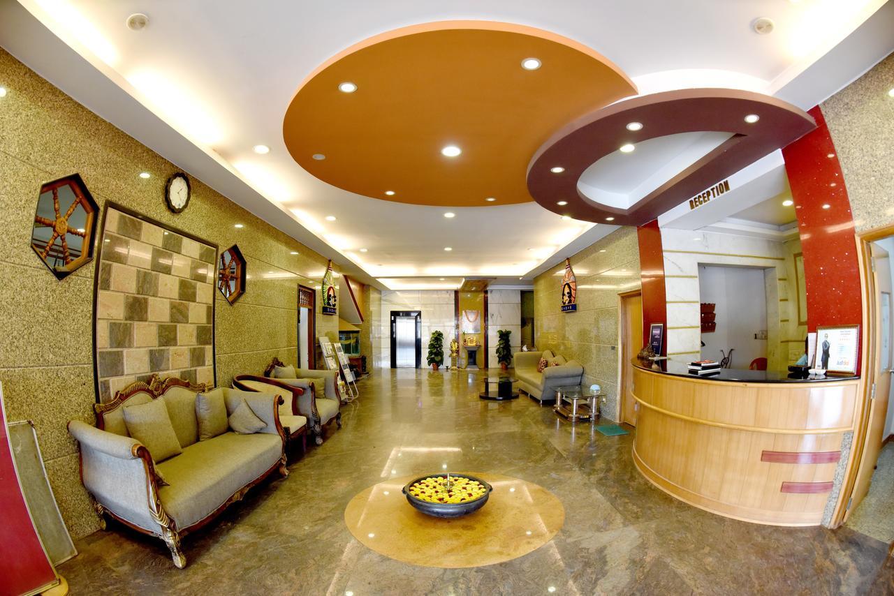 Hotel Sharada International 우두피 외부 사진