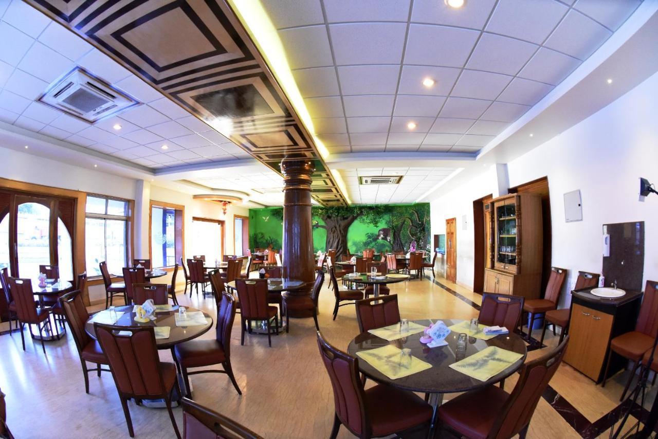 Hotel Sharada International 우두피 외부 사진